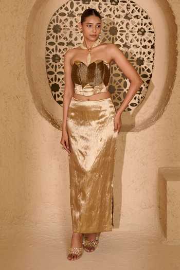 Buy_Vedangi Agarwal_Gold Brocade Embroidery Sweetheart Neck Top And Skirt Set _at_Aza_Fashions