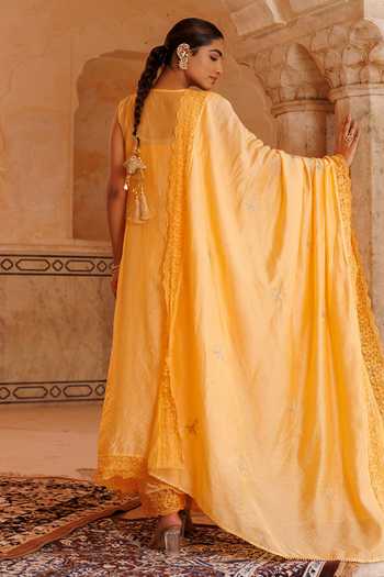 Shop_Bannhi By Priyanka Rathore_Orange Chanderi Embroidery, Tassels, Lace Split V-neck Kurta Set _at_Aza_Fashions
