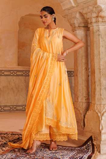 Shop_Bannhi By Priyanka Rathore_Orange Chanderi Embroidery, Tassels, Lace Split V-neck Kurta Set _Online_at_Aza_Fashions