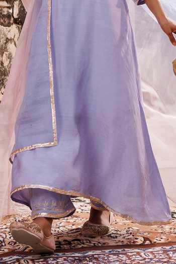 Bannhi By Priyanka Rathore_Purple Chanderi Embroidery, Gota Patti V-neck, No Aari Kurta Set _Online_at_Aza_Fashions