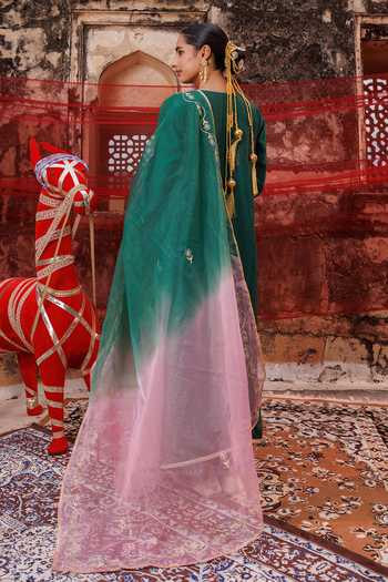 Shop_Bannhi By Priyanka Rathore_Green Chanderi Embroidery, Gota Patti V-neck Aari Kurta Pant Set _at_Aza_Fashions