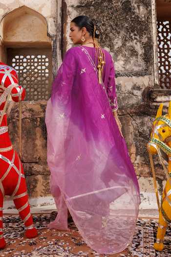 Shop_Bannhi By Priyanka Rathore_Purple Chanderi Embroidery, Gota Patti V-neck Floral Kurta Set _at_Aza_Fashions