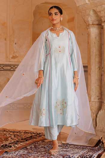 Buy_Bannhi By Priyanka Rathore_Blue Chanderi Embroidery, Gota Patti Kurta Set _at_Aza_Fashions