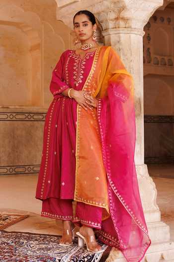 Buy_Bannhi By Priyanka Rathore_Magenta Chanderi Embroidery, Gota Patti V-neck Aari Anarkali Set _Online_at_Aza_Fashions