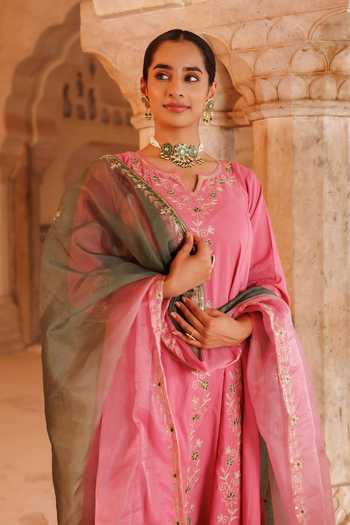 Bannhi By Priyanka Rathore_Pink Cotton Embroidery, Gota Patti, Lace Notched Neck Floral Vine Anarkali Set _Online_at_Aza_Fashions