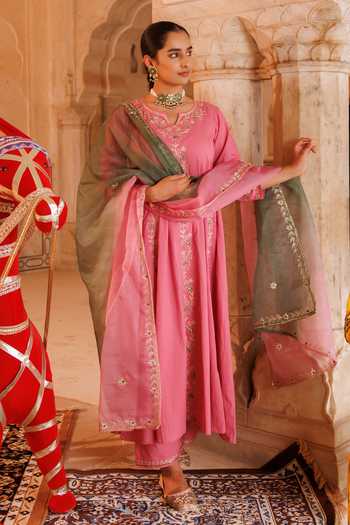 Bannhi By Priyanka Rathore_Pink Cotton Embroidery, Gota Patti, Lace Notched Neck Floral Vine Anarkali Set _at_Aza_Fashions