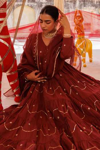 Bannhi By Priyanka Rathore_Maroon Cotton Embroidery, Zari V-neck Anarkali Set _at_Aza_Fashions