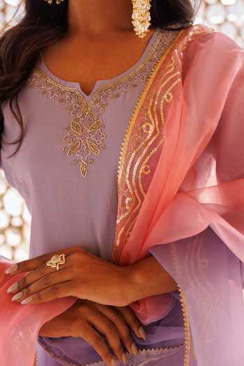 Shop_Bannhi By Priyanka Rathore_Purple Silk Embroidery Split V-neck, Yes Neckline Kurta Set 