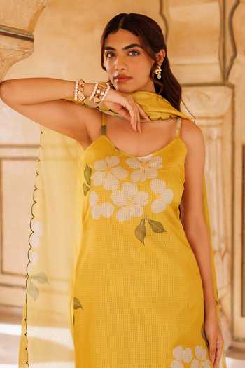 Buy_Bannhi By Priyanka Rathore_Yellow Kota Doria Foil Printing, Embroidery Scoop Neck Printed Kurta Set 
