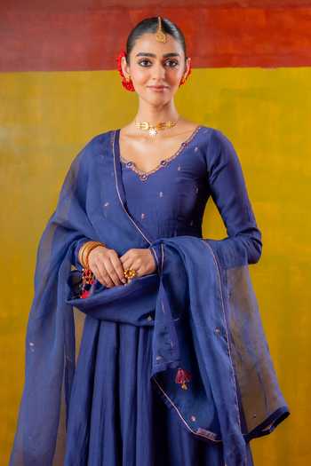 Baise Gaba_Blue Chanderi, Muslin, Organza Embroidery V-neck Jhanak Anarkali Set _Online