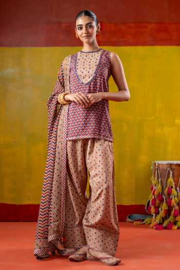 Buy_BAISE GABA_Multi Color Muslin, Chiffon Embroidery Crew Jhanjhar Scallop Print Kurta Set _Online_at_Aza_Fashions