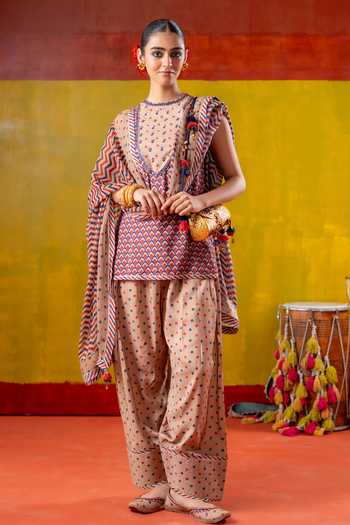 Buy_BAISE GABA_Multi Color Muslin, Chiffon Embroidery Crew Jhanjhar Scallop Print Kurta Set 