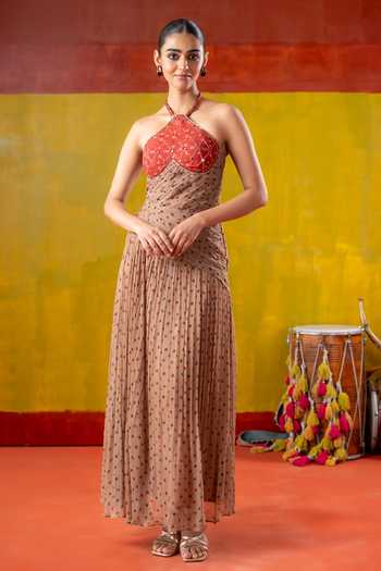BAISE GABA_Red Chiffon Embroidery, Beads, Mirrors Halter Neck Bindiya Bandhani Print Dress _Online