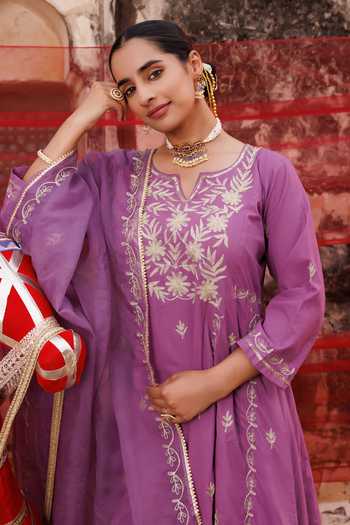 Buy_Bannhi By Priyanka Rathore_Purple Cotton Gota Patti V-neck Embroidered Anarkali Set _Online_at_Aza_Fashions