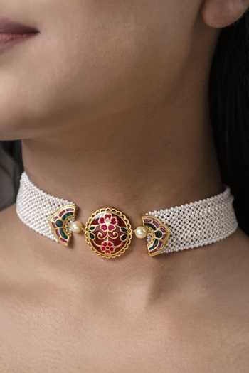 Buy_Manner_White Meher Pearl Phulkari Choker _at_Aza_Fashions