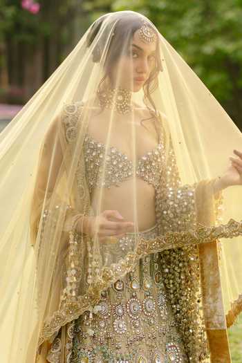 Buy_Itrh_Pink Organza Sequins, Stones, Mirrors Mrigakshi Embroidered Lehenga With Blouse _Online