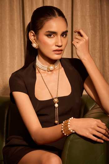 Shop_Mnsh_White Pearls Audrey Bloom Embellished Choker _at_Aza_Fashions