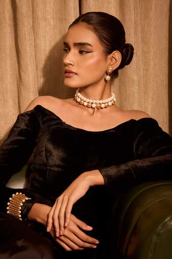 Shop_Mnsh_White Pearls Hepburn Rosee Necklace _at_Aza_Fashions
