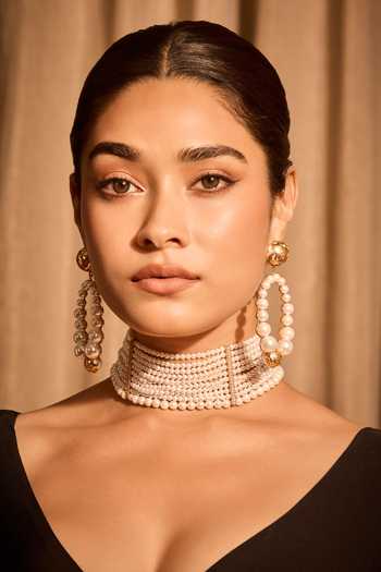 Shop_Mnsh_White Pearls Statement Choker _at_Aza_Fashions