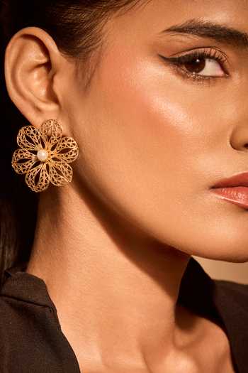 Buy_Mnsh_White Pearls Audrey Flower Stud Earrings _at_Aza_Fashions