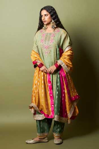 Pants And Pajamas_Pink , Silk Embroidery, Zari Round Neck Ratna Pratha Kurta Set _Online_at_Aza_Fashions