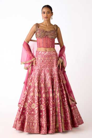 Buy_Basanti Kapde aur Koffee_Pink Brocade Beads, Zari Sweetheart Neck Embroidered Banarasi Lehenga Set _at_Aza_Fashions