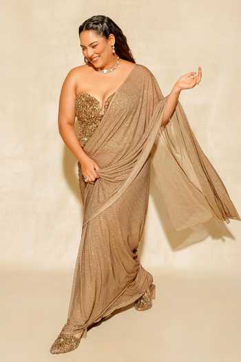 Buy_Itrh_Gold Net Stones, Crystals Sweetheart Neck Scarab Pre-draped Saree With Corset 