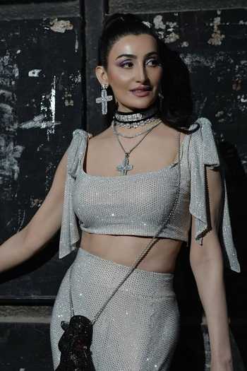 Buy_Itrh_Silver Net Crystals Square Neck Sparkling Embroidered Skirt And Top Set _Online_at_Aza_Fashions