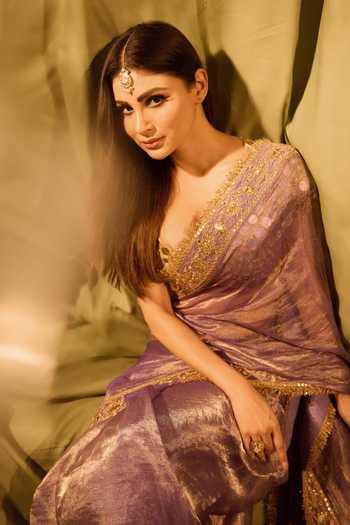 Itrh_Gold Tissue Mirrors, Gota Patti V-neck Krishna Leela Saree With Blouse _Online_at_Aza_Fashions