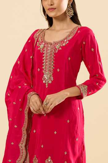 Buy_Samyukta Singhania_Pink Silk Zari Scoop Neck Embroidered Kurta Set _Online_at_Aza_Fashions