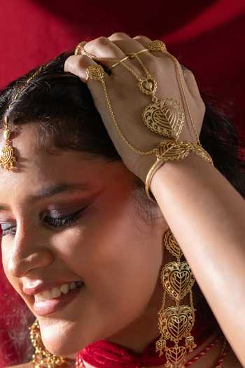 Buy_Manner_Gold Plated Cut Work, Chains Rakaan Heart Haathphool 