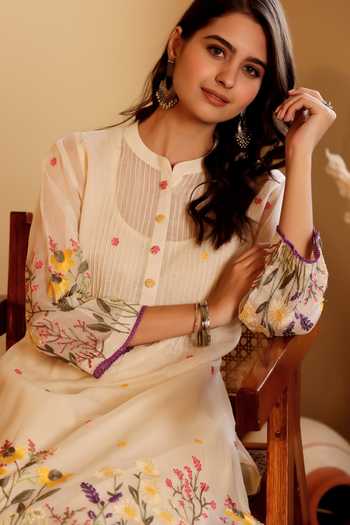 Shop_Sonali Methi_Off White Chanderi Embroidery Mandarin Collar Mul Thread Work Kurta And Pant Set _Online_at_Aza_Fashions