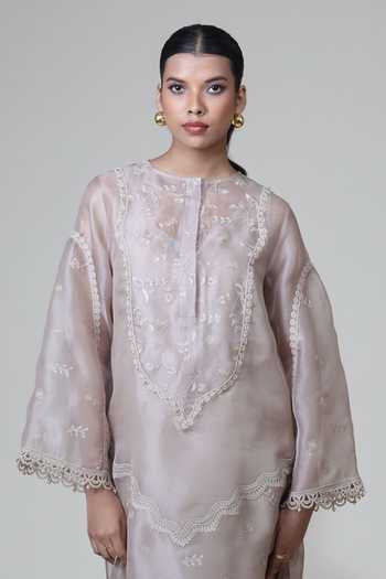 Bunka_Grey Organza Embroidery Round Neck, Yes Saira Kurta Set _Online_at_Aza_Fashions