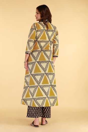 Shop_Kalakaari By Sagarika_Black Cotton V-neck, Yes Geometric Print Kurta And Palazzo Set _at_Aza_Fashions