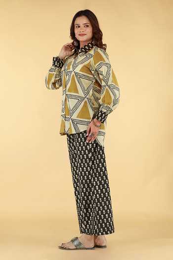 Kalakaari By Sagarika_Black Cotton Collared Geometric Print Shirt And Pant Set _at_Aza_Fashions