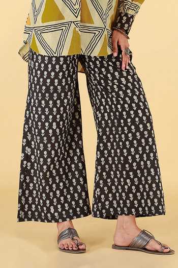 Buy_Kalakaari By Sagarika_Black Cotton Collared Geometric Print Shirt And Pant Set 