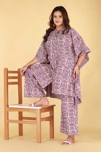 Kalakaari By Sagarika_Purple Cotton Mandarin Collar Floral Print Kaftan And Pant Set _at_Aza_Fashions