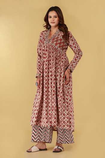 Kalakaari By Sagarika_Off White Cotton V-neck Block Printed Kurta And Palazzo Set _Online_at_Aza_Fashions