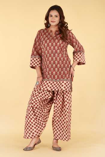 Kalakaari By Sagarika_Off White Cotton Mandarin Collar Floral Print Kurta And Palazzo Set _at_Aza_Fashions