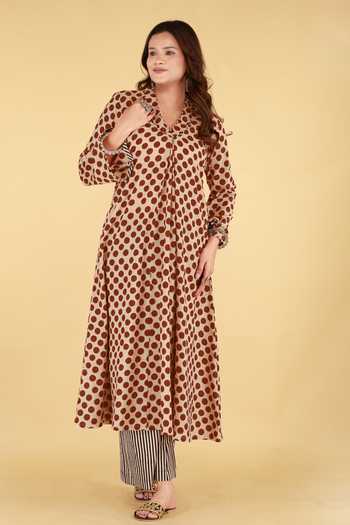 Buy_Kalakaari By Sagarika_Off White Cotton V-neck Printed Kurta And Palazzo Set _at_Aza_Fashions