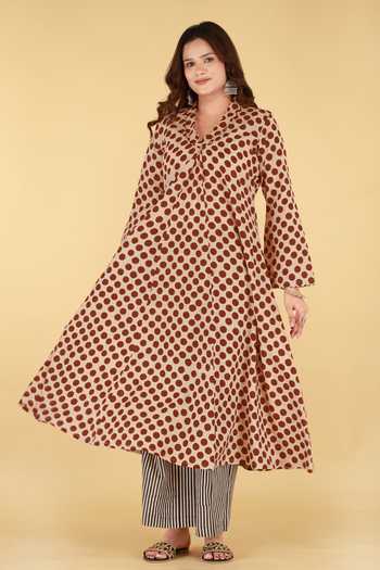 Kalakaari By Sagarika_Off White Cotton V-neck Printed Kurta And Palazzo Set _at_Aza_Fashions
