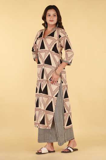 Kalakaari By Sagarika_Red Cotton V-neck Geometric Print Kurta And Palazzo Set _at_Aza_Fashions