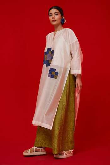 Stoique_Ivory Silk, Chanderi Patchwork Split V-neck Grace Embroidered Tunic _Online_at_Aza_Fashions