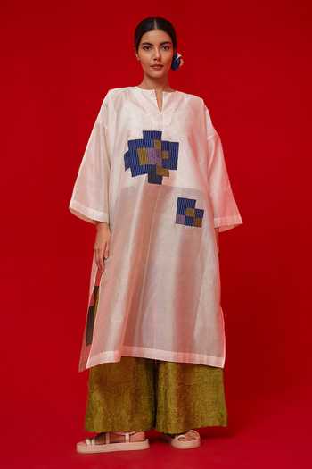 Buy_Stoique_Ivory Silk, Chanderi Patchwork Split V-neck Grace Embroidered Tunic _Online_at_Aza_Fashions