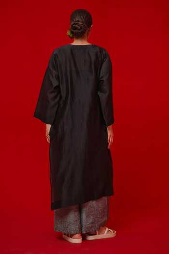 Shop_Stoique_Black Silk, Chanderi Embroidery Split V-neck Trace Tunic _at_Aza_Fashions