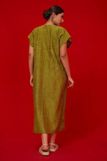 Shop_Stoique_Green Silk Round Neck Lane Textured Pattern Dress _at_Aza_Fashions