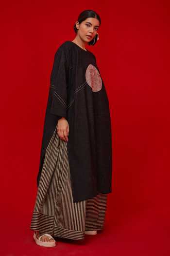 Buy_Stoique_Black Silk Applique Keyhole Neck Pepper Patchwork Embroidered Tunic _Online_at_Aza_Fashions