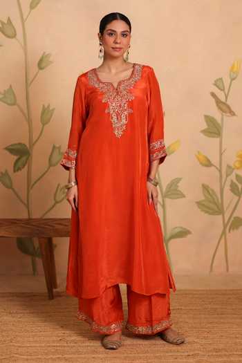 Pouli Pret_Orange Silk, Organza, Voile Embroidery, Zari V-neck, Yes Gazal Dori Kurta Set _at_Aza_Fashions
