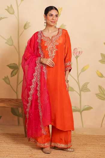 Buy_Pouli Pret_Orange Silk, Organza, Voile Embroidery, Zari V-neck, Yes Gazal Dori Kurta Set _at_Aza_Fashions