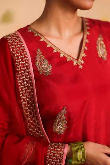 Pouli Pret_Red Silk, Organza, Cotton, Voile Zari, Zardozi Ashna Embroidered Kurta Set _Online_at_Aza_Fashions